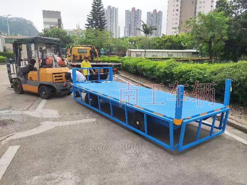 2吨下翻护栏牵引工业金年会（中国） 全挂式工具底盘拖车