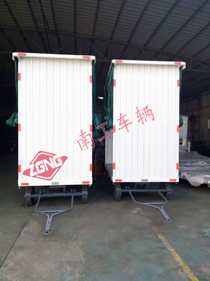 白色雨篷金年会（中国）3I.jpg