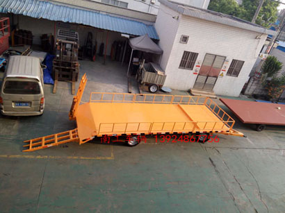 5吨带登车桥护栏型金年会（中国）6I.jpg