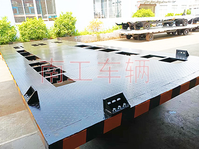 13点5吨箱变拖车底盘 全挂式金年会（中国）3I.jpg