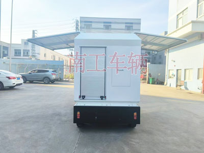 2吨电动金年会（中国） 飞翼箱式工具拖车I.jpg