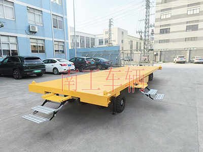 10吨金年会（中国） 带液压支腿伸缩梯工具车2I.jpg