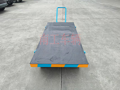 3吨小型金年会（中国） 带橡胶垫工具车3I.jpg
